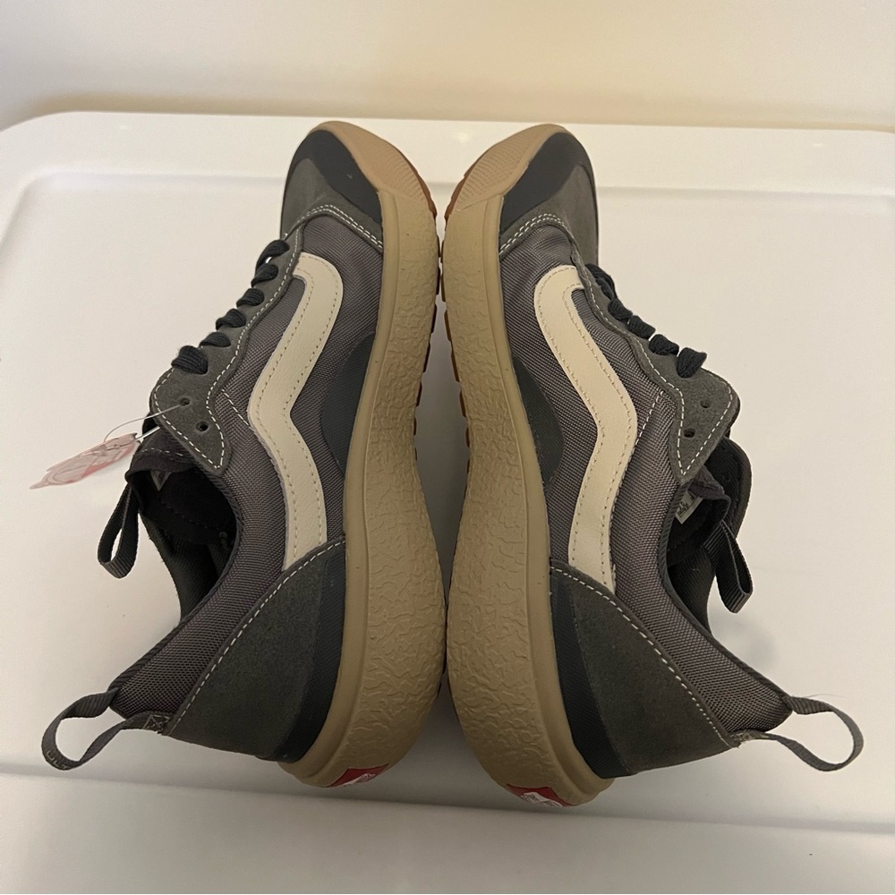 NWT / NIB 8M/9.5W Vans Ultrarange Exo Se - Picture 6 of 12